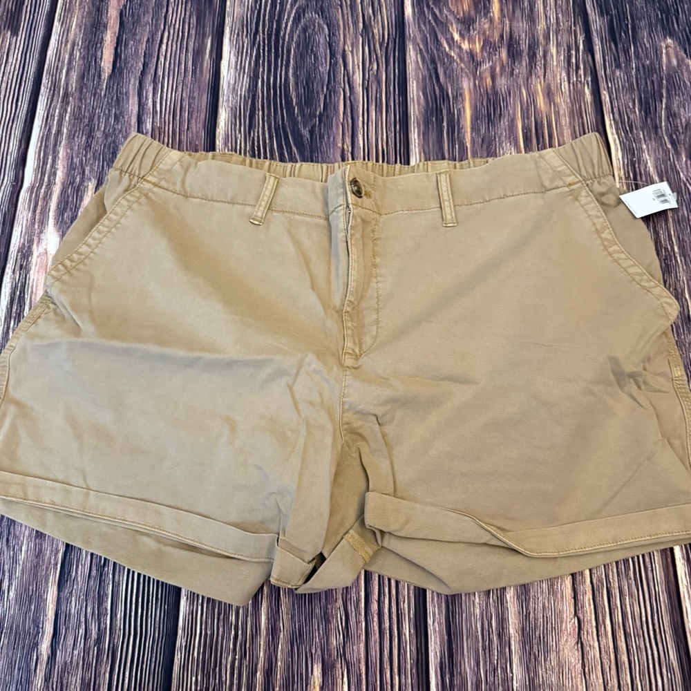 Old Navy Women's Tan Shorts